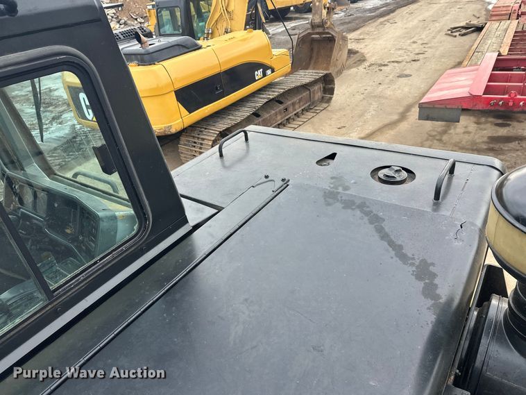 image for item FK1642 1998 Caterpillar D400 E Series II articulated haul truck