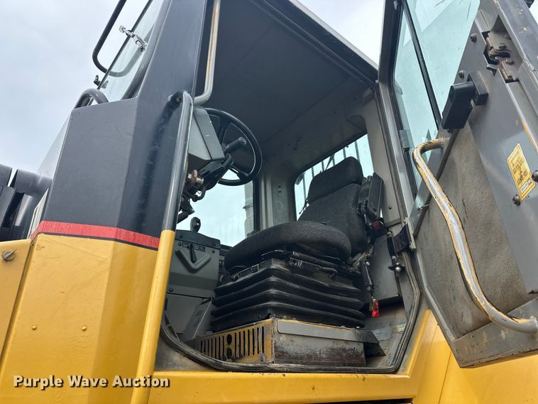 image for item FK1642 1998 Caterpillar D400 E Series II articulated haul truck