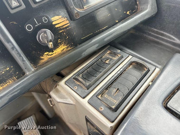 image for item FK1642 1998 Caterpillar D400 E Series II articulated haul truck