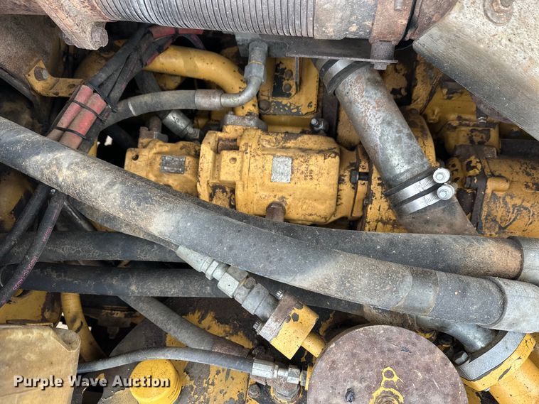 image for item FK1642 1998 Caterpillar D400 E Series II articulated haul truck