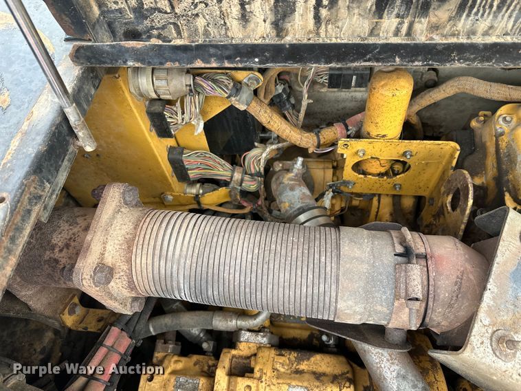 image for item FK1642 1998 Caterpillar D400 E Series II articulated haul truck