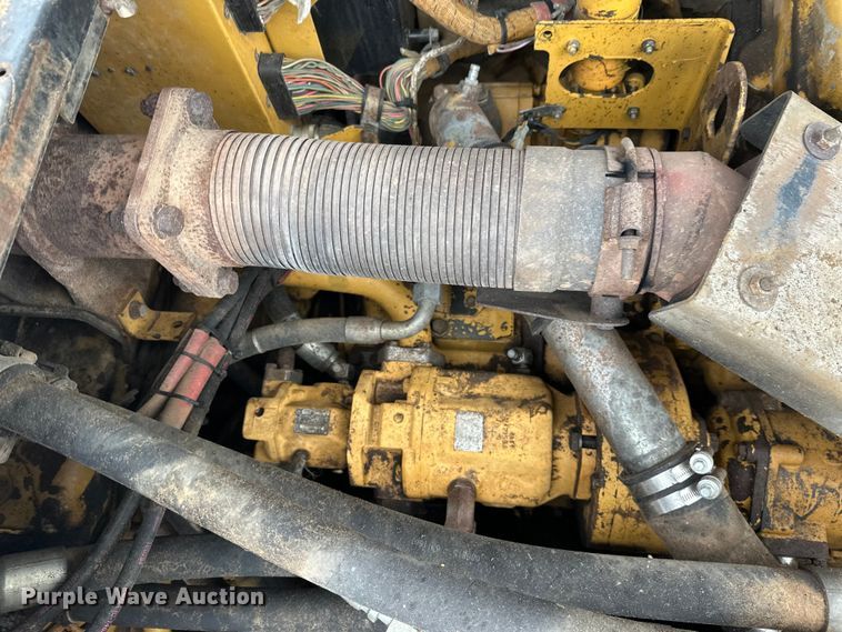 image for item FK1642 1998 Caterpillar D400 E Series II articulated haul truck