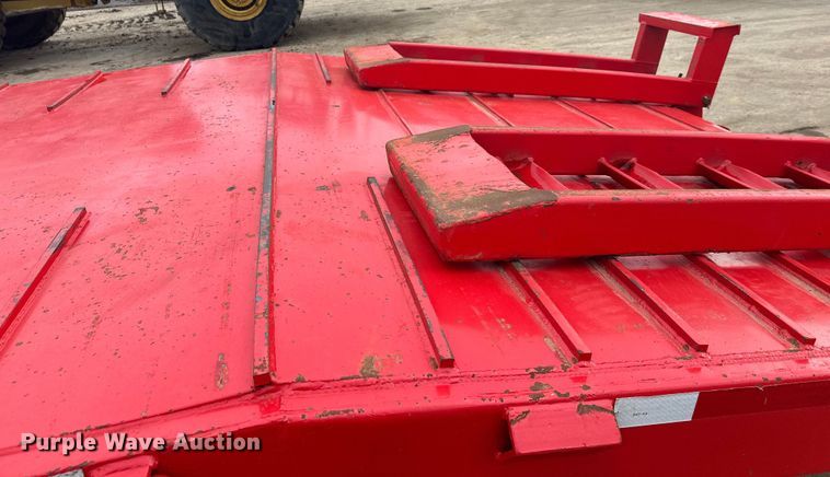 image for item FK1643 1999 Towmaster T50 equipment trailer