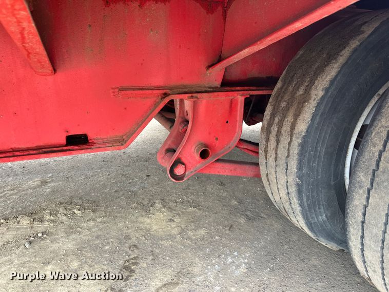 image for item FK1643 1999 Towmaster T50 equipment trailer