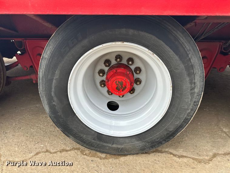 image for item FK1643 1999 Towmaster T50 equipment trailer