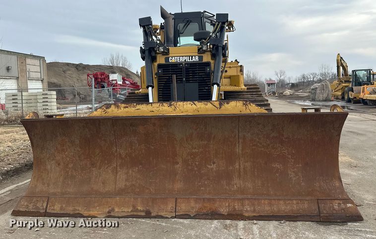 image for item FK1644 2012 Caterpillar D6T dozer