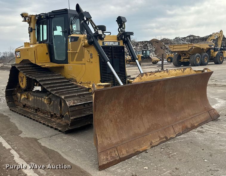 image for item FK1644 2012 Caterpillar D6T dozer