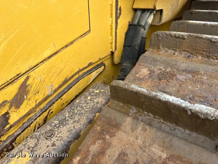 image for item FK1644 2012 Caterpillar D6T dozer