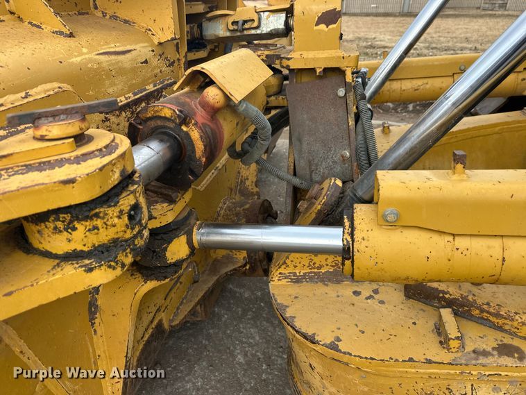 image for item FK1644 2012 Caterpillar D6T dozer