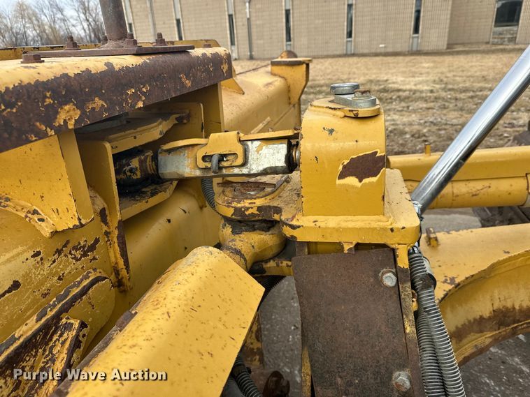 image for item FK1644 2012 Caterpillar D6T dozer
