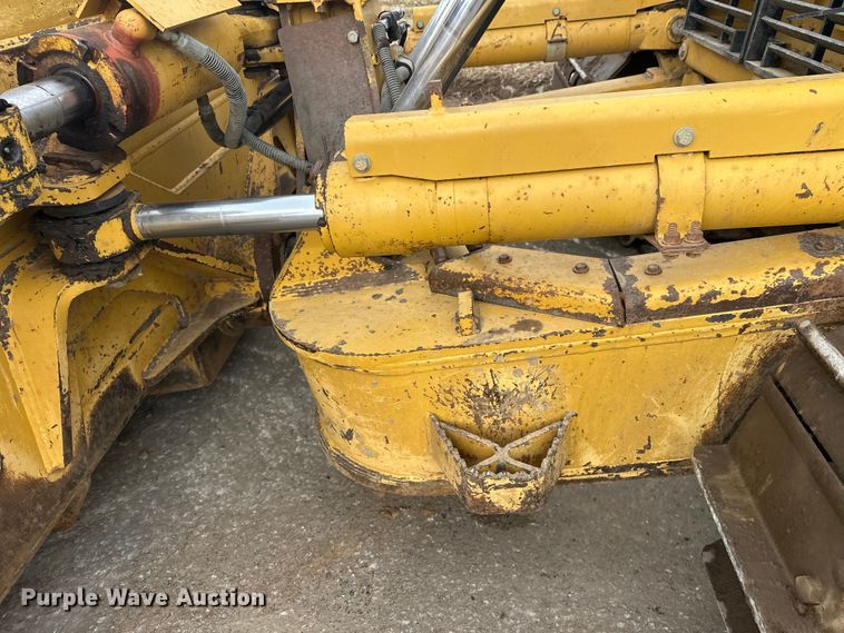 image for item FK1644 2012 Caterpillar D6T dozer