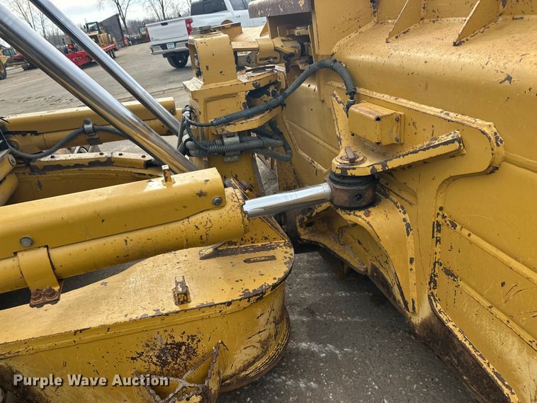 image for item FK1644 2012 Caterpillar D6T dozer