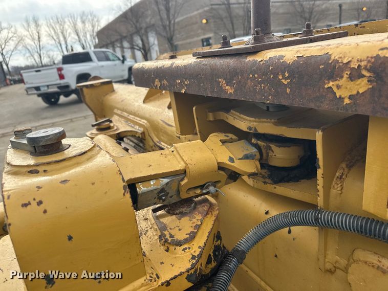 image for item FK1644 2012 Caterpillar D6T dozer