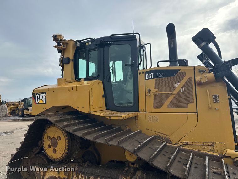 image for item FK1644 2012 Caterpillar D6T dozer
