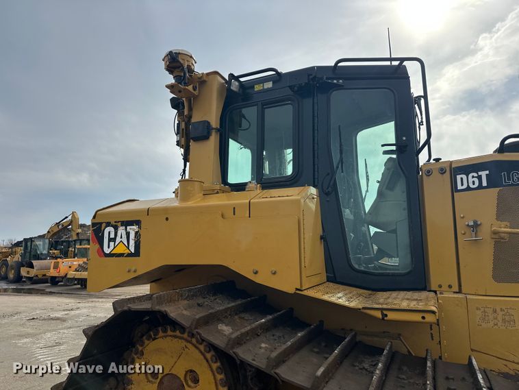 image for item FK1644 2012 Caterpillar D6T dozer