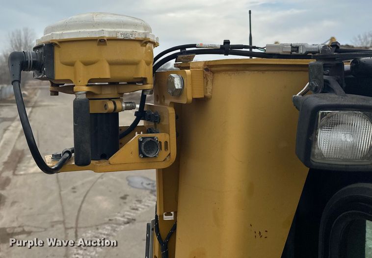 image for item FK1644 2012 Caterpillar D6T dozer