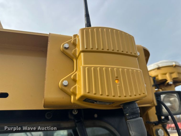 image for item FK1644 2012 Caterpillar D6T dozer