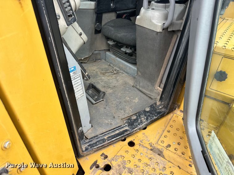 image for item FK1644 2012 Caterpillar D6T dozer