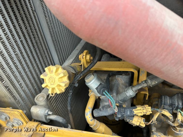 image for item FK1644 2012 Caterpillar D6T dozer