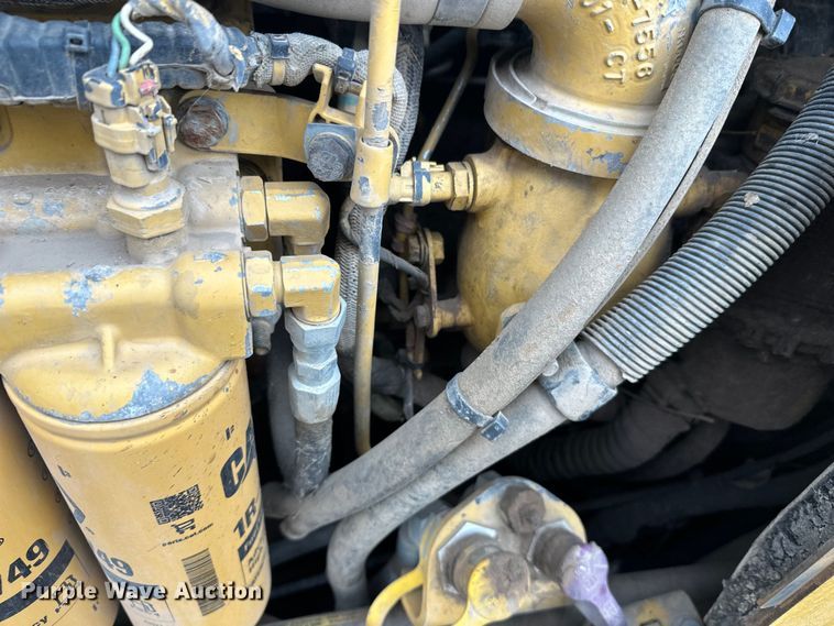 image for item FK1644 2012 Caterpillar D6T dozer