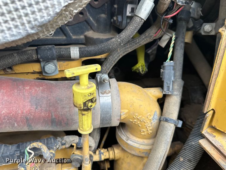 image for item FK1644 2012 Caterpillar D6T dozer