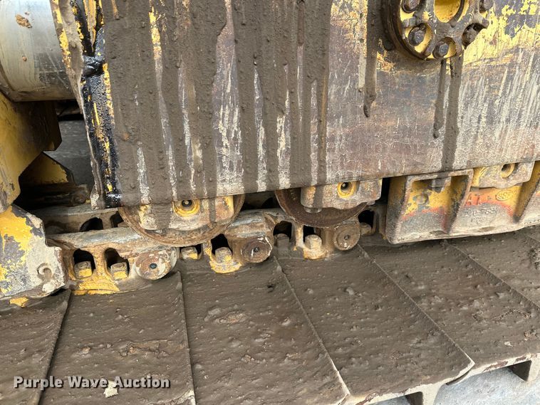 image for item FK1644 2012 Caterpillar D6T dozer