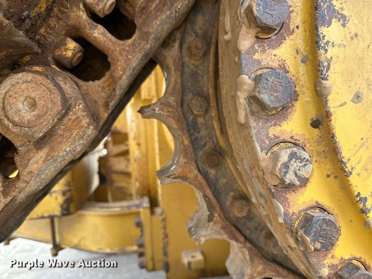 image for item FK1644 2012 Caterpillar D6T dozer