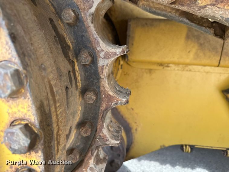 image for item FK1644 2012 Caterpillar D6T dozer