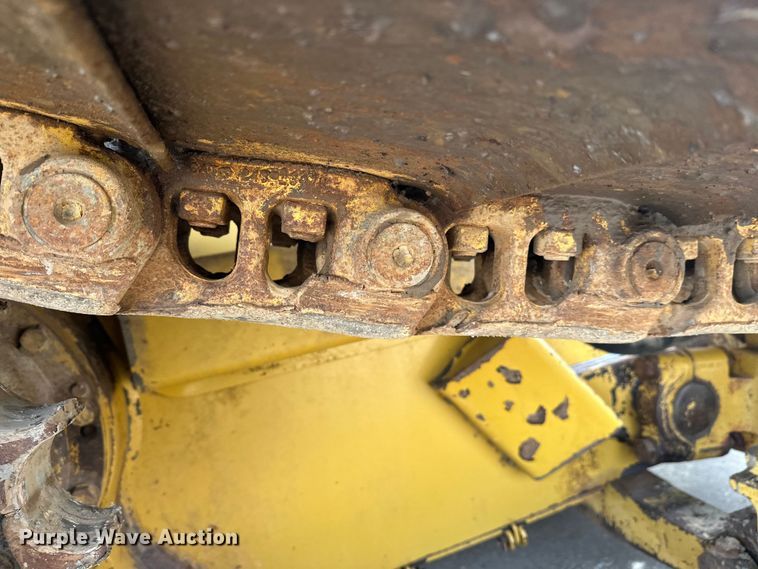image for item FK1644 2012 Caterpillar D6T dozer