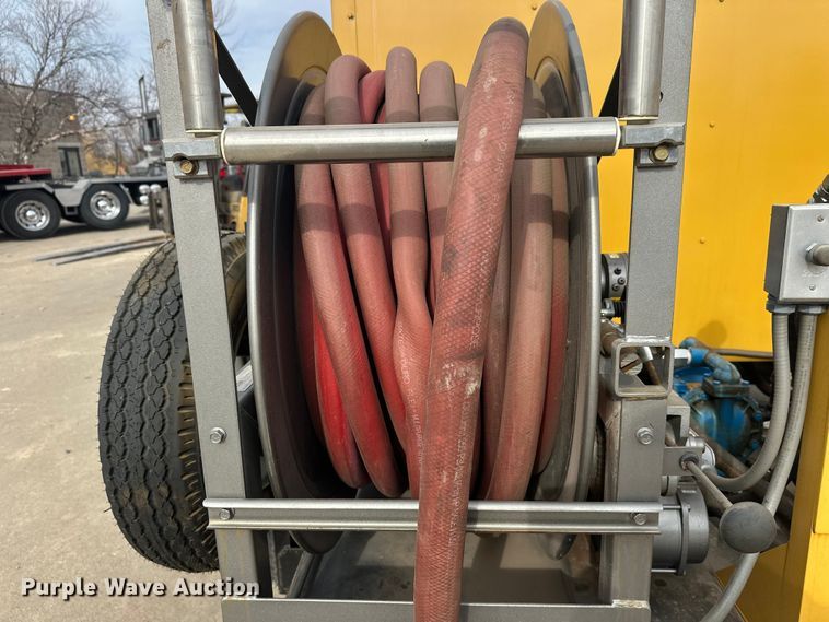 image for item FK1645 Rusmar Foam Technology spray foam trailer