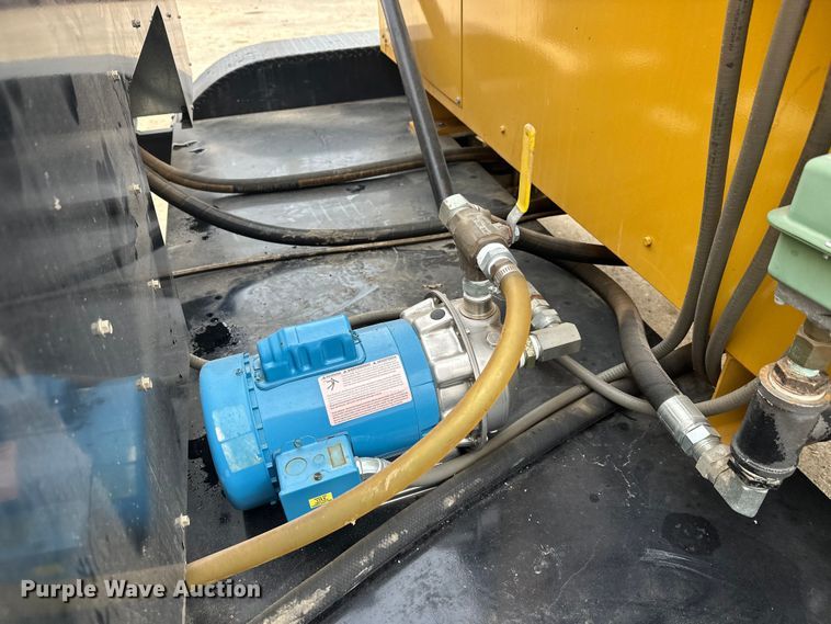 image for item FK1645 Rusmar Foam Technology spray foam trailer