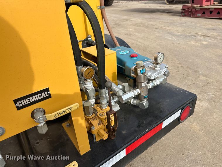 image for item FK1645 Rusmar Foam Technology spray foam trailer