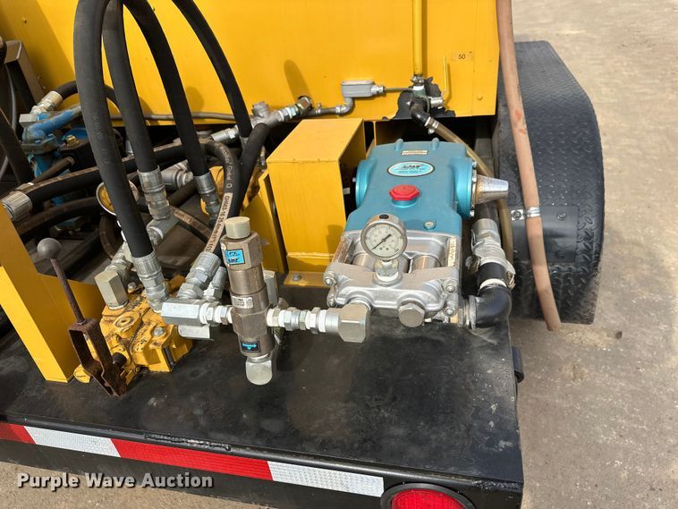 image for item FK1645 Rusmar Foam Technology spray foam trailer