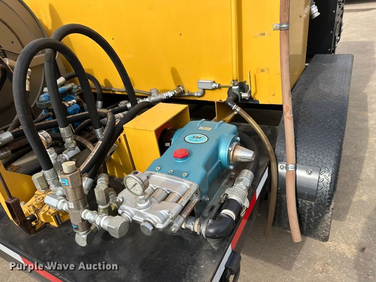 image for item FK1645 Rusmar Foam Technology spray foam trailer