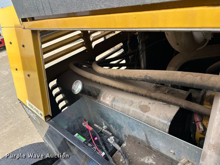 image for item FK1645 Rusmar Foam Technology spray foam trailer