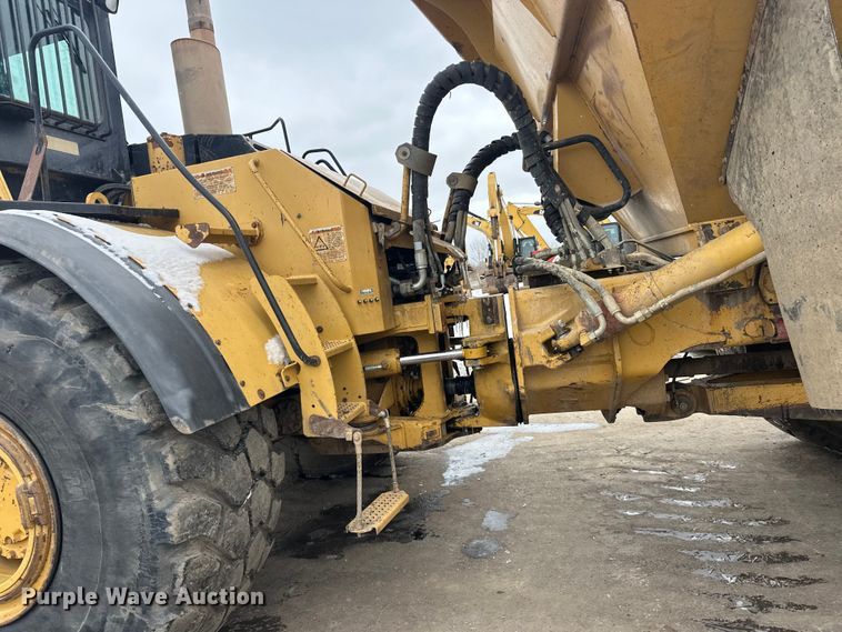 image for item FK1651 2000 Caterpillar D400E Series II articulated haul truck