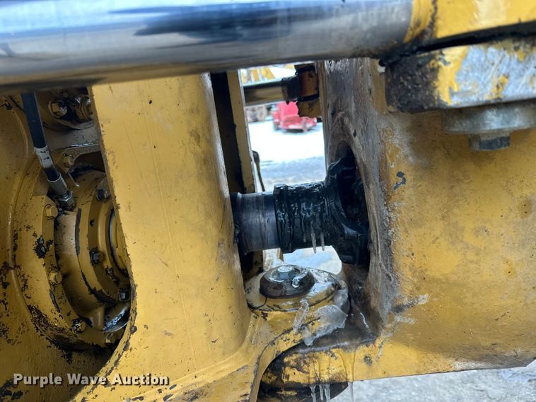 image for item FK1651 2000 Caterpillar D400E Series II articulated haul truck