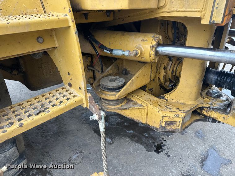 image for item FK1651 2000 Caterpillar D400E Series II articulated haul truck