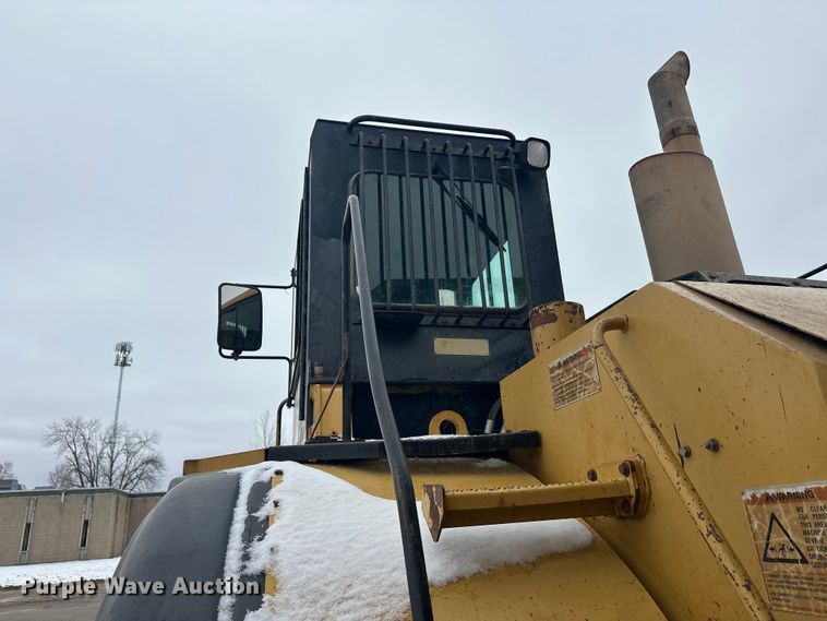 image for item FK1651 2000 Caterpillar D400E Series II articulated haul truck