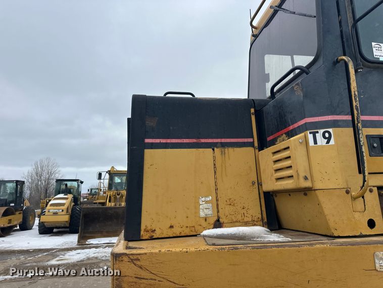 image for item FK1651 2000 Caterpillar D400E Series II articulated haul truck