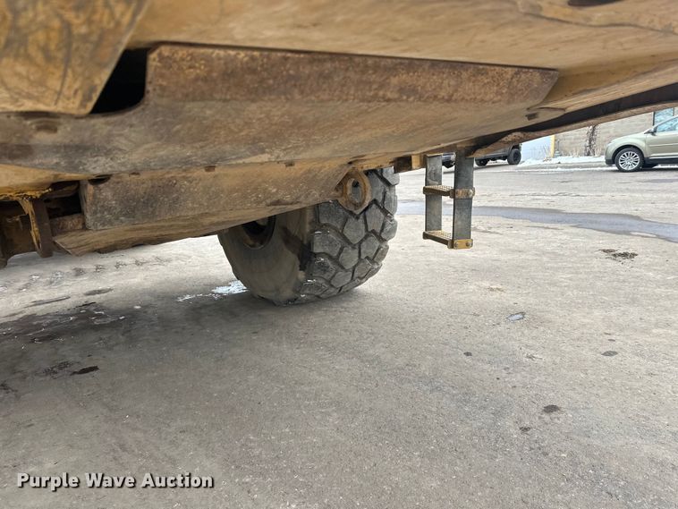 image for item FK1651 2000 Caterpillar D400E Series II articulated haul truck