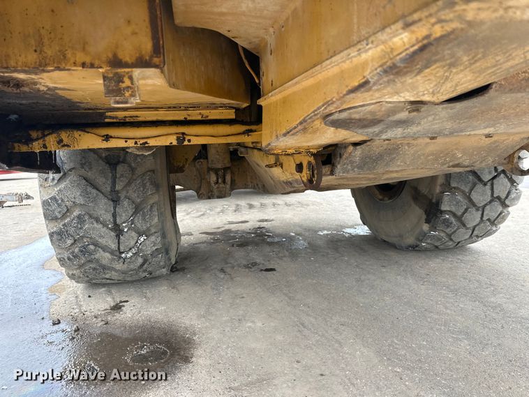 image for item FK1651 2000 Caterpillar D400E Series II articulated haul truck