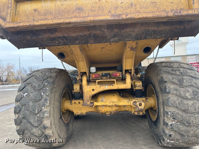 image for item FK1651 2000 Caterpillar D400E Series II articulated haul truck