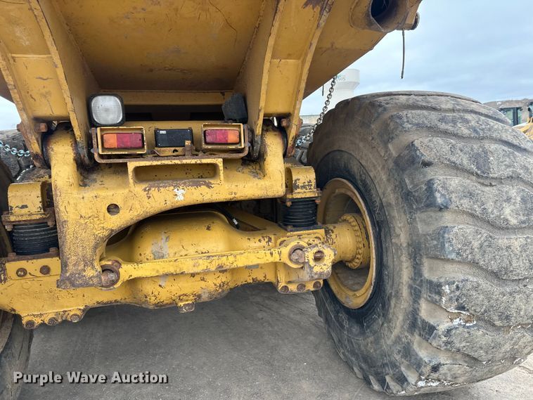 image for item FK1651 2000 Caterpillar D400E Series II articulated haul truck