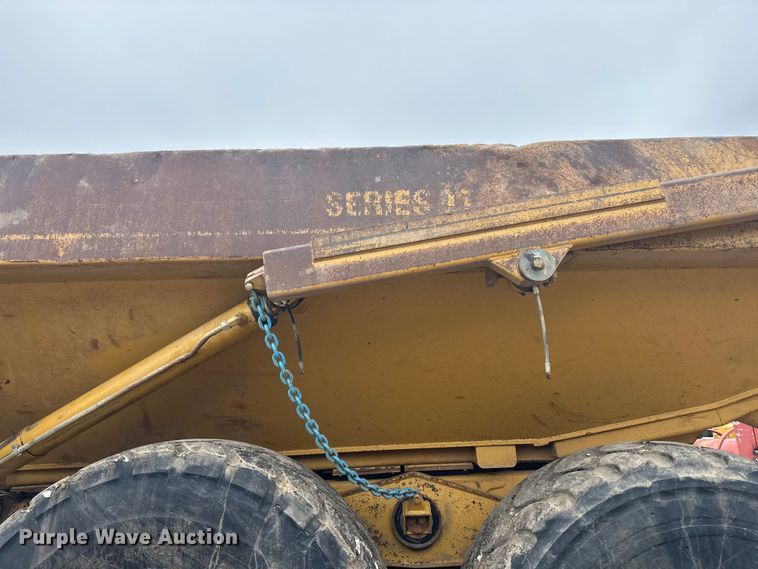 image for item FK1651 2000 Caterpillar D400E Series II articulated haul truck