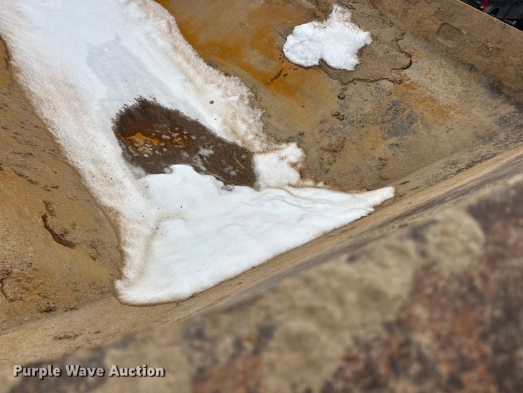 image for item FK1651 2000 Caterpillar D400E Series II articulated haul truck