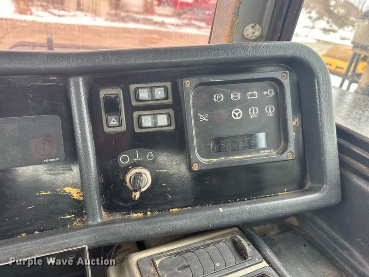 image for item FK1651 2000 Caterpillar D400E Series II articulated haul truck