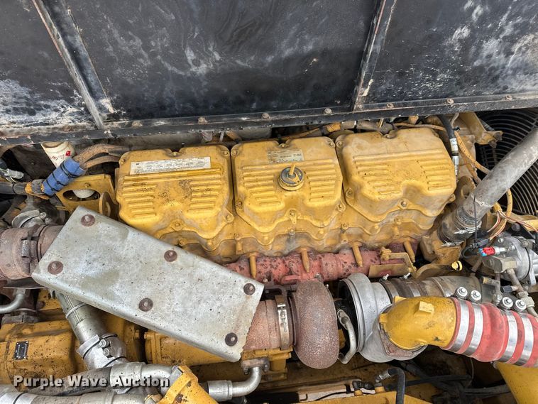 image for item FK1651 2000 Caterpillar D400E Series II articulated haul truck