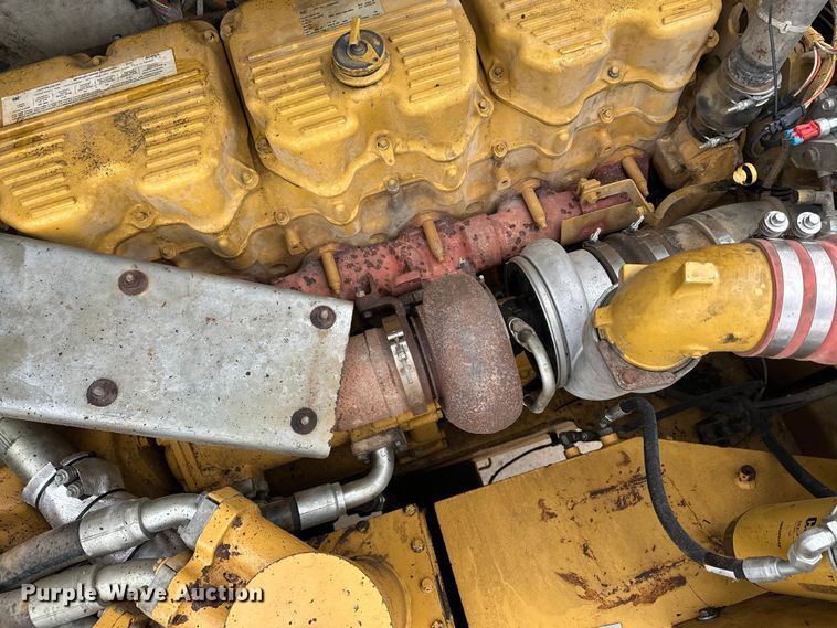 image for item FK1651 2000 Caterpillar D400E Series II articulated haul truck