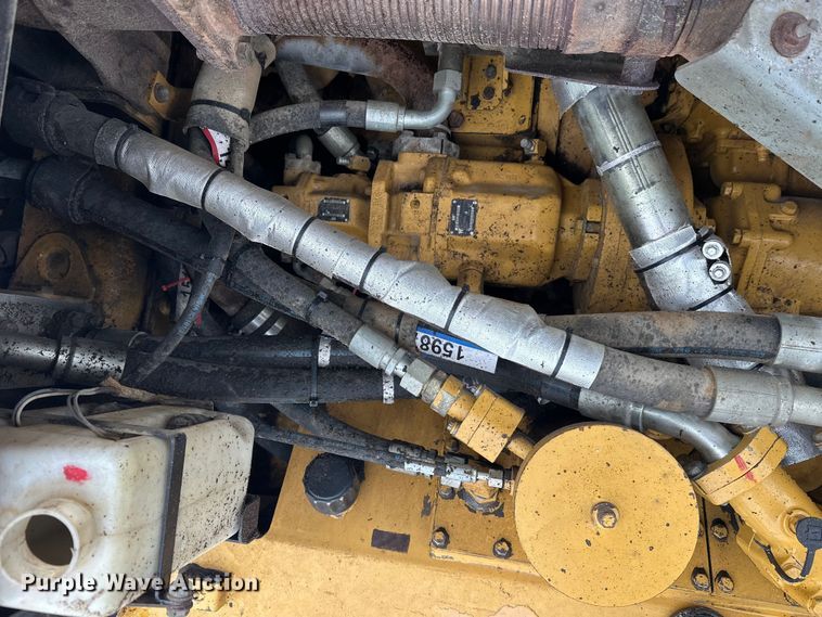 image for item FK1651 2000 Caterpillar D400E Series II articulated haul truck